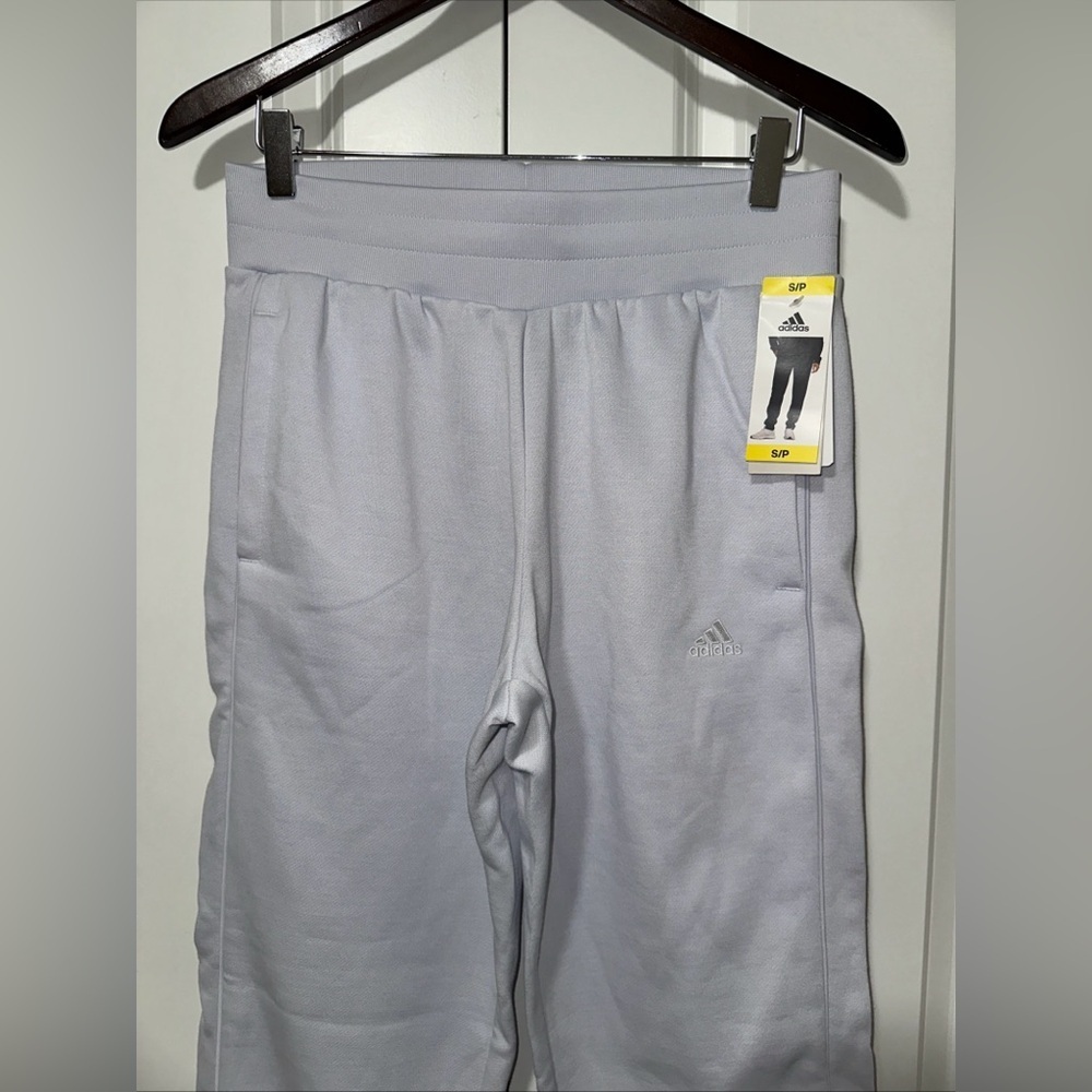 Adidas Relaxed Fit Taper Fleece Sweatpants S NWT - Picture 2 of 4